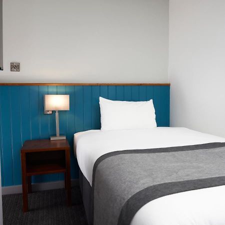 Highwayman Hotel Dunstable Bagian luar foto