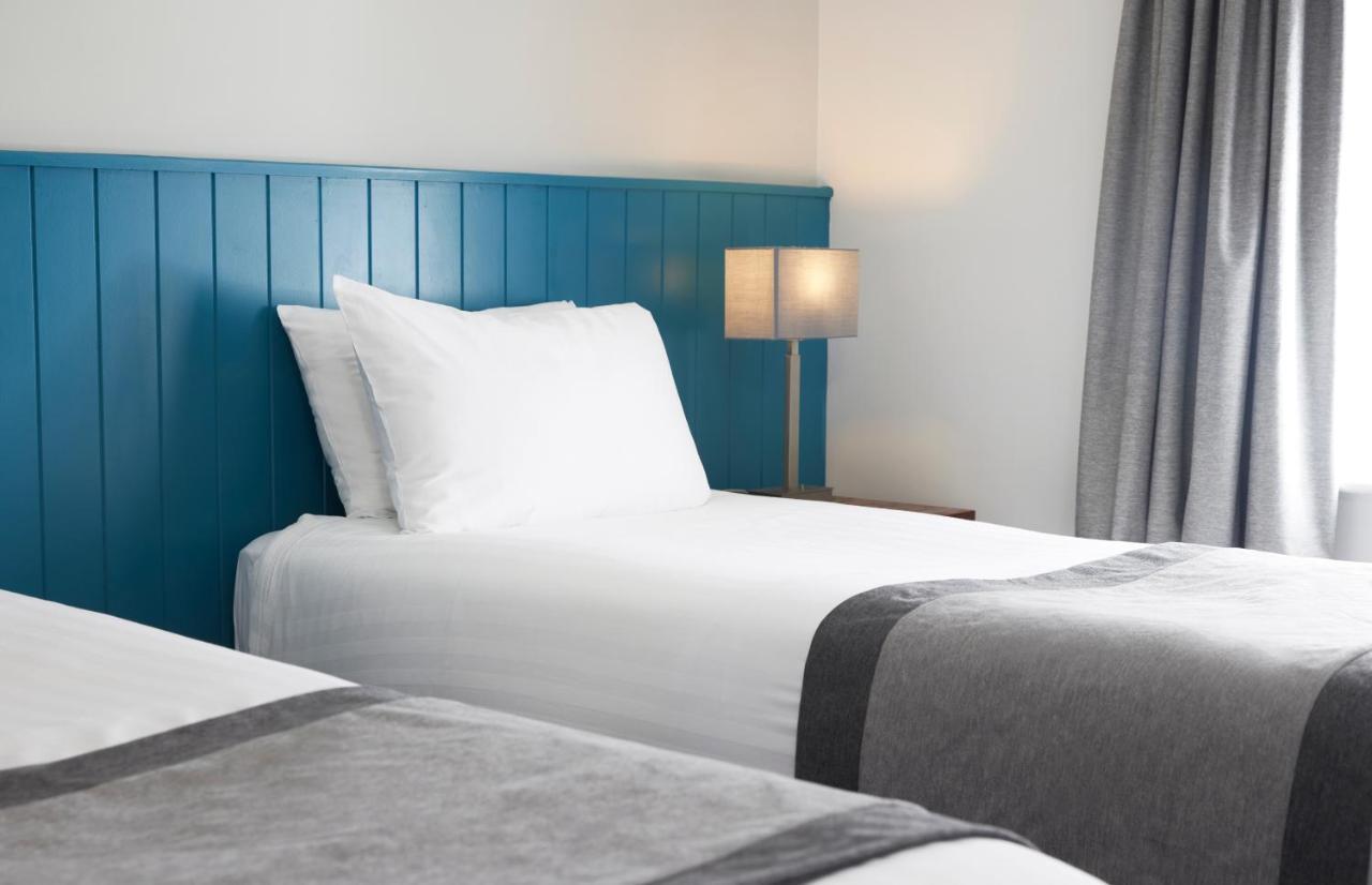 Highwayman Hotel Dunstable Bagian luar foto