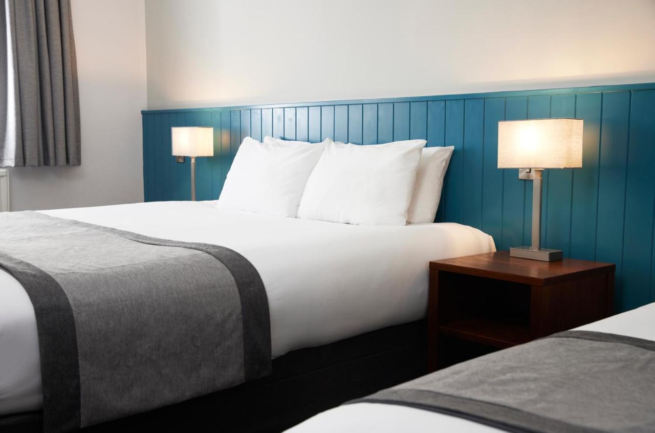 Highwayman Hotel Dunstable Bagian luar foto