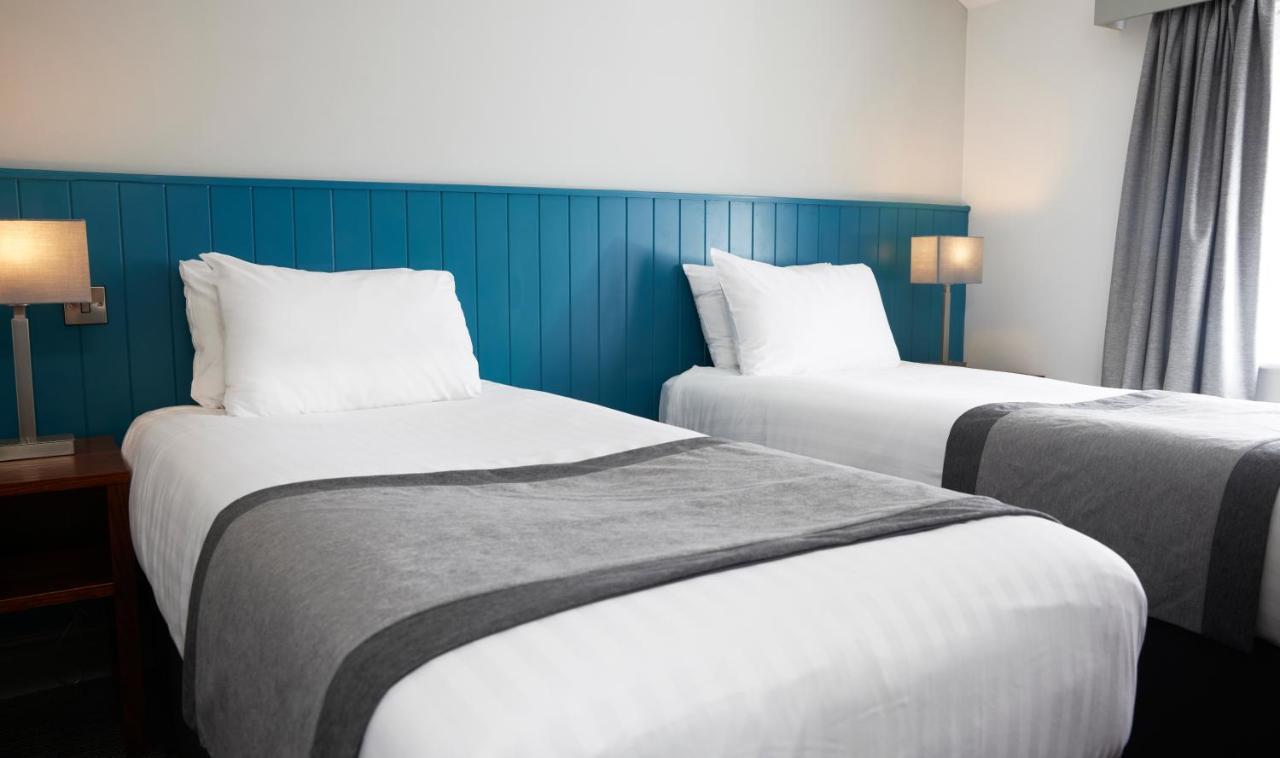 Highwayman Hotel Dunstable Bagian luar foto