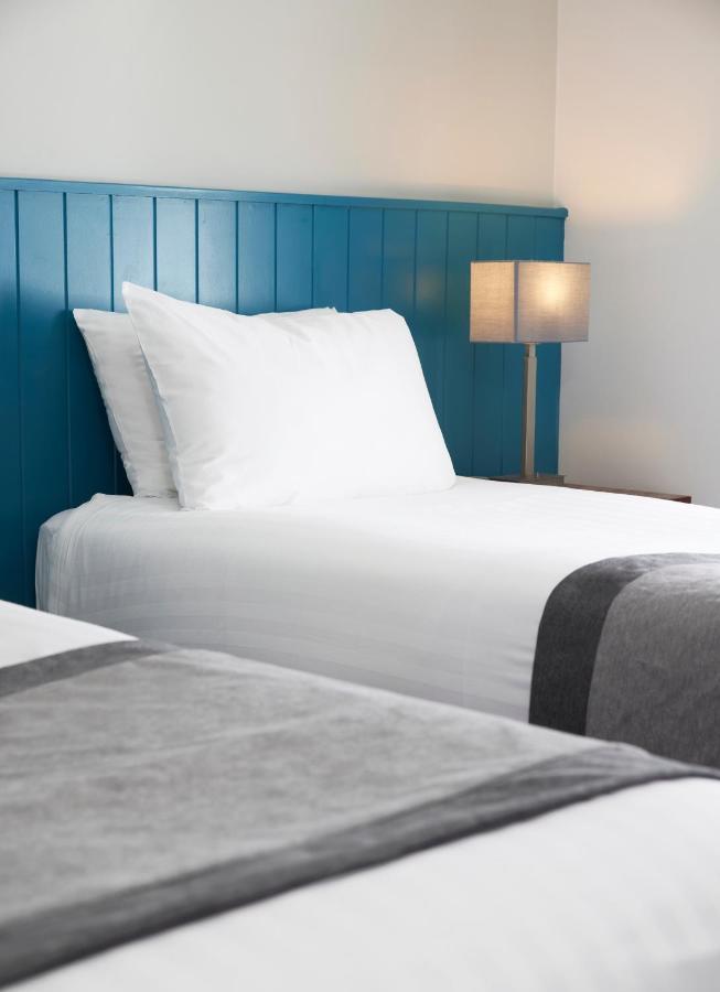 Highwayman Hotel Dunstable Bagian luar foto
