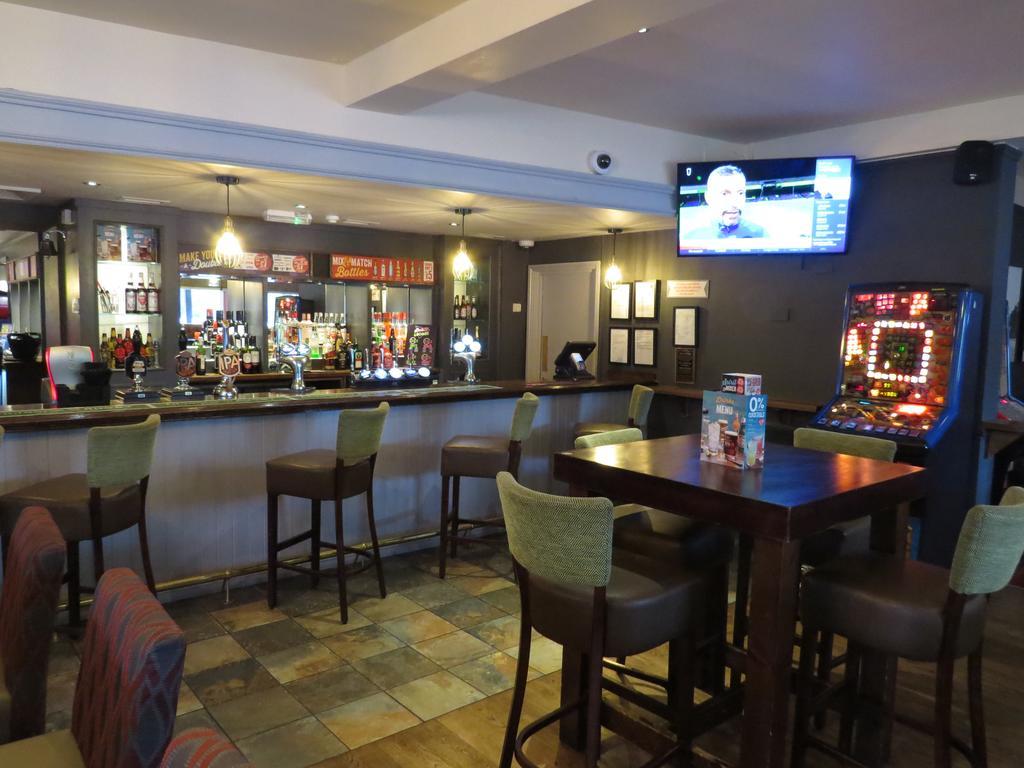 Highwayman Hotel Dunstable Bagian luar foto